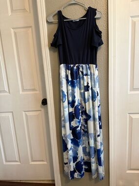 Navy & White Blue Floral Cold-Shoulder Maxi Dress -Large